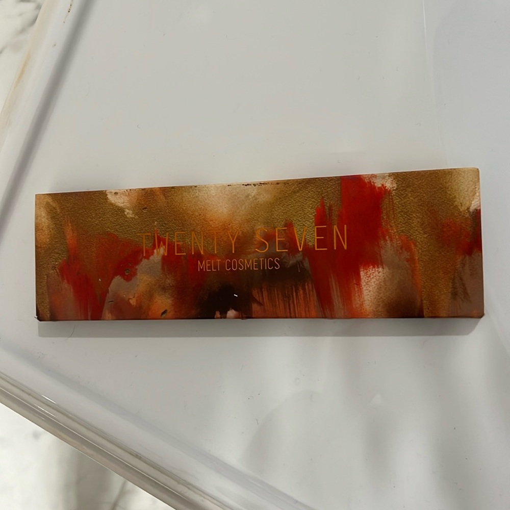 An eye palette from Melt Cosmetics (limited edition). Brand new but without tag.